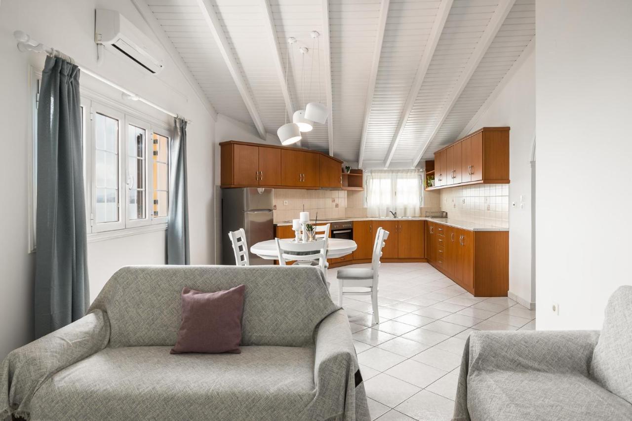 The Seaview Corner Apartments By Konnect, Ipsos Corfu Exterior foto